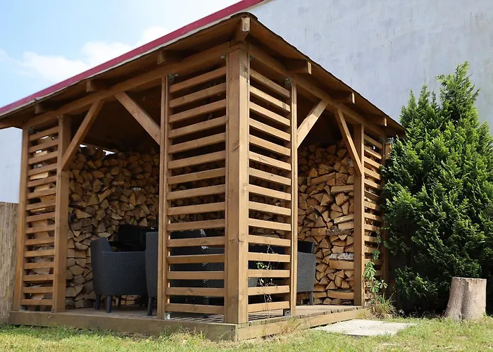 Semesterbostad Rybaka - Wygodny Dom Z Podworkiem Łeba